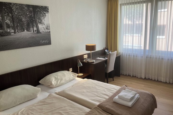 Room 26 of 46