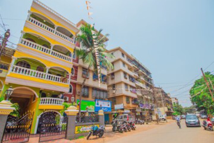 OYO 12890 Home Beautiful 2Bhk Near Baina Beach