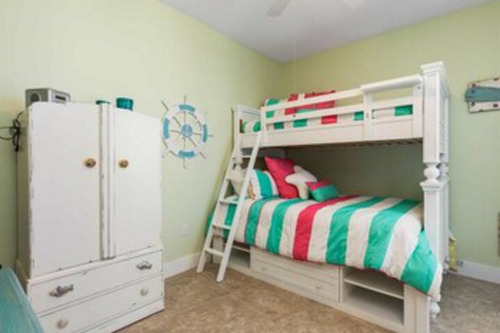Room 112 of 136