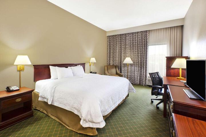 1 King Bed (12 of 16)