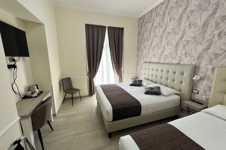 Room 36 of 62