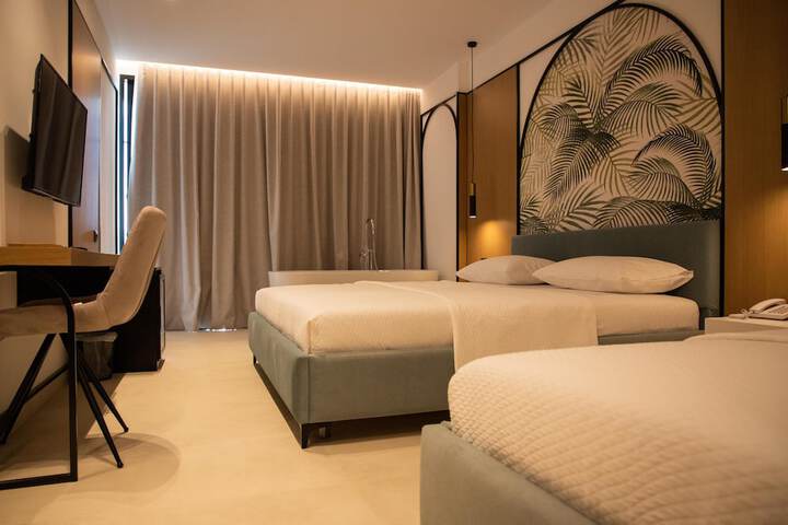 Room 9 of 38