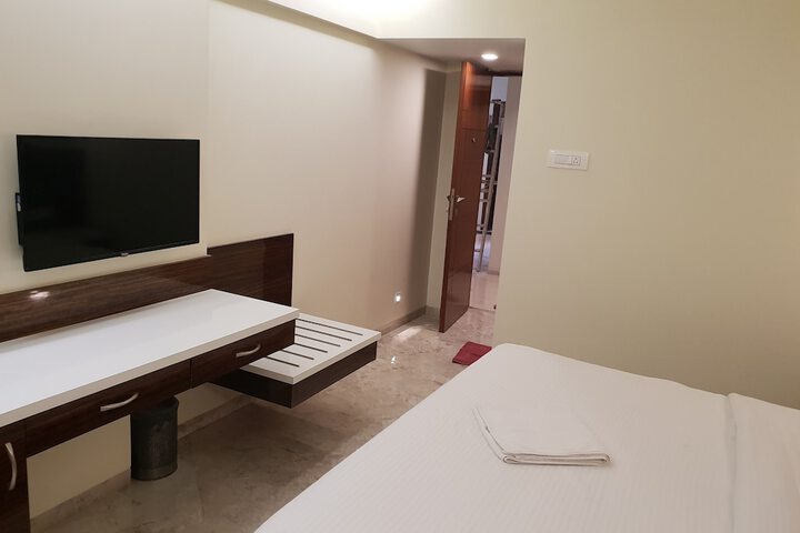Room 46 of 97