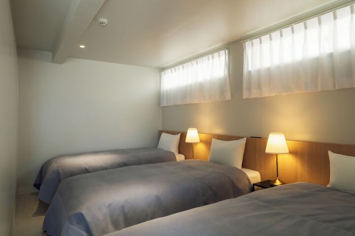 Room 12 of 45