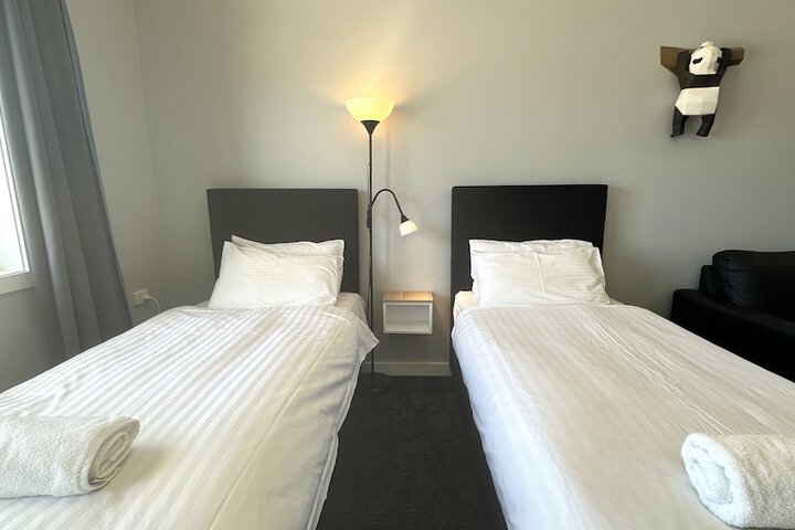 Room 25 of 39