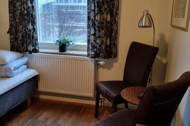 Room 27 of 81