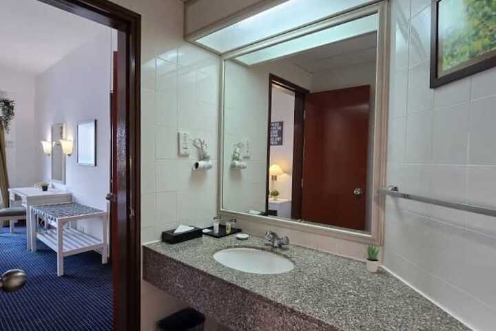Room 488 of 650