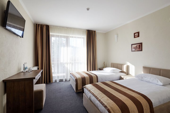 Room 32 of 61