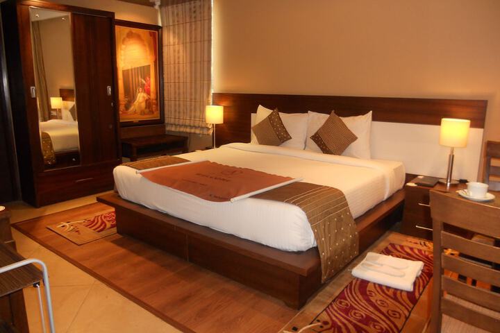 Room 8 of 62