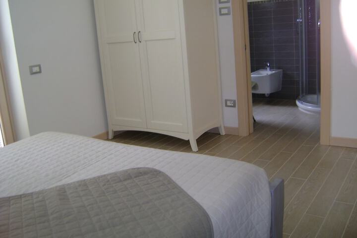 Room 16 of 41