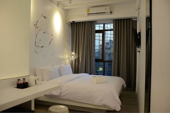 Room 5 of 60