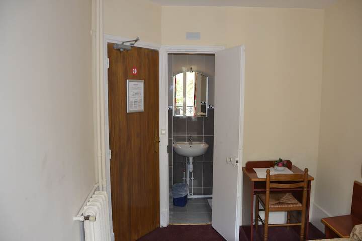 Room 11 of 70