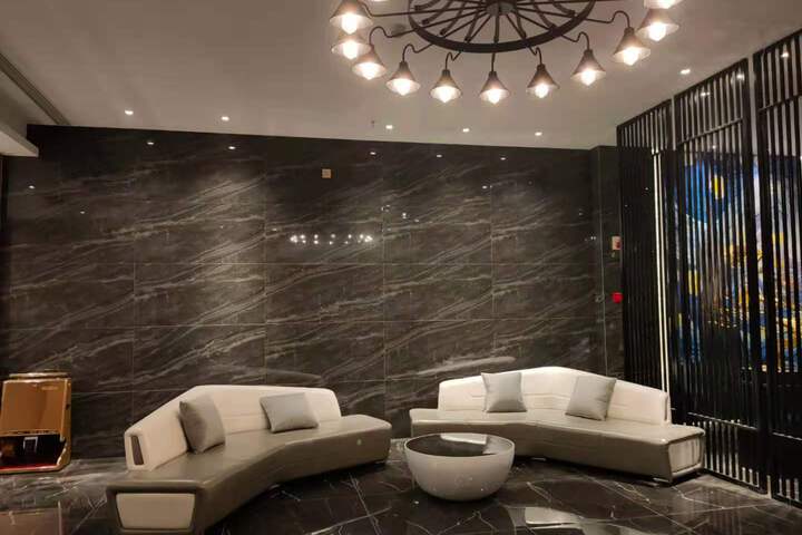 Hotel Interior 10 of 15