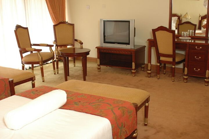 Room 2 of 23