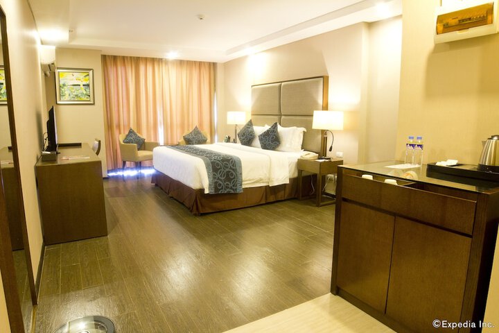 Room 27 of 69