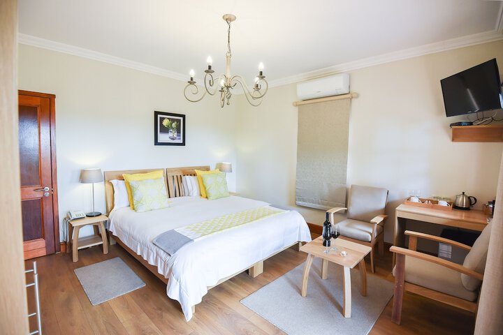 Room 3 of 35