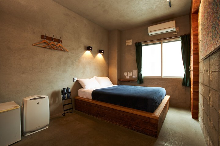 Room 16 of 41