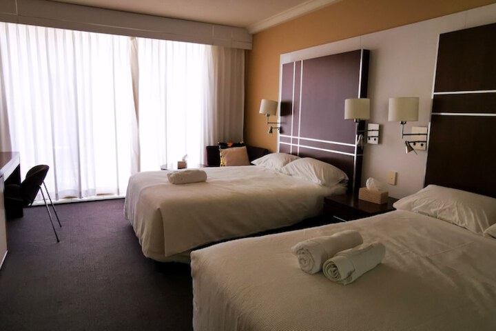 Room 6 of 28