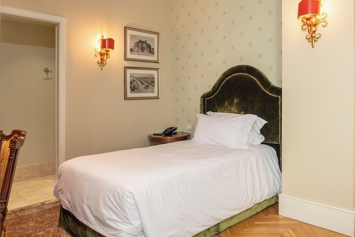 Room 20 of 73