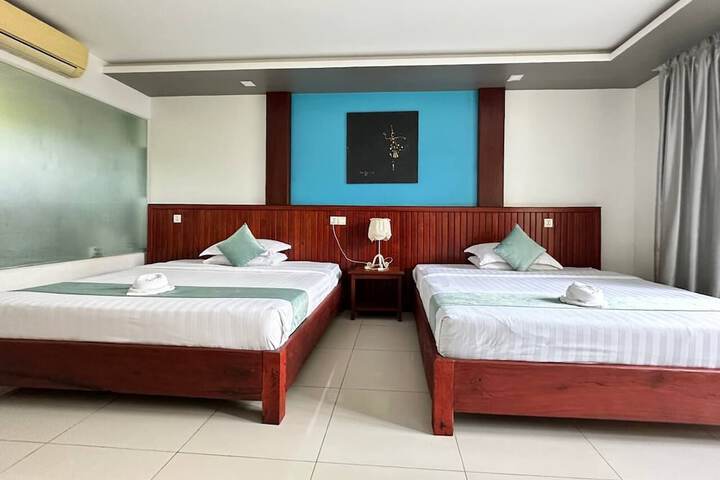 Room 8 of 34