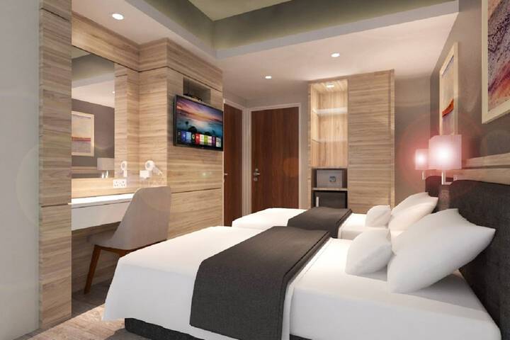 Room 11 of 32
