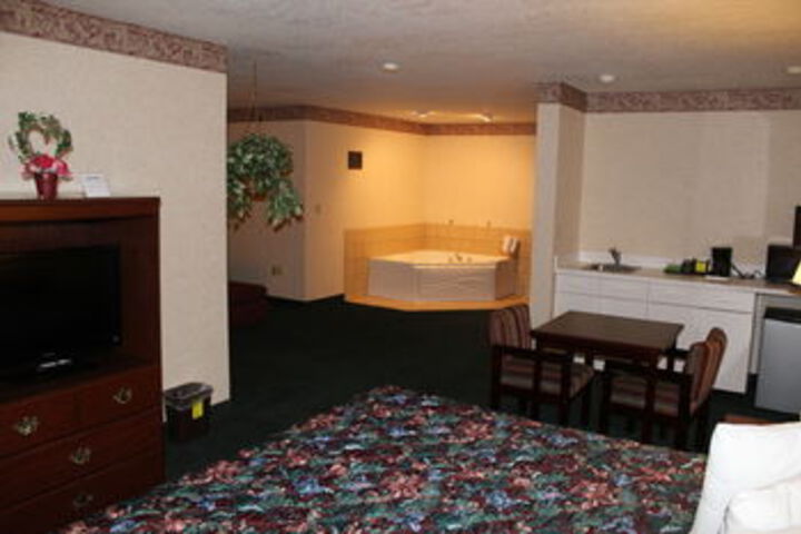 Room 25 of 76