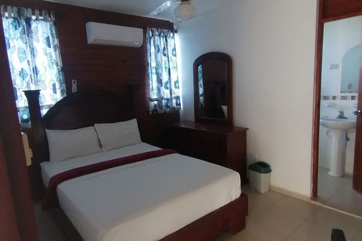 Room 18 of 102