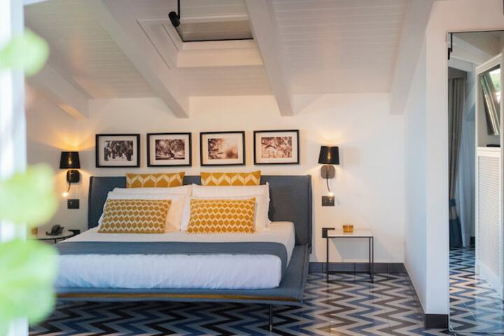 Room 37 of 155