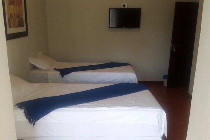 Room 3 of 41