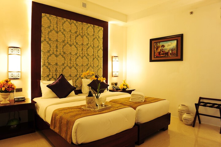 Room 8 of 29