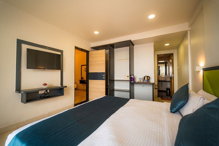 Room 55 of 187