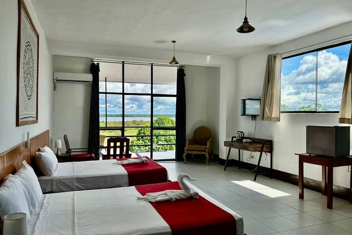 Room 18 of 34