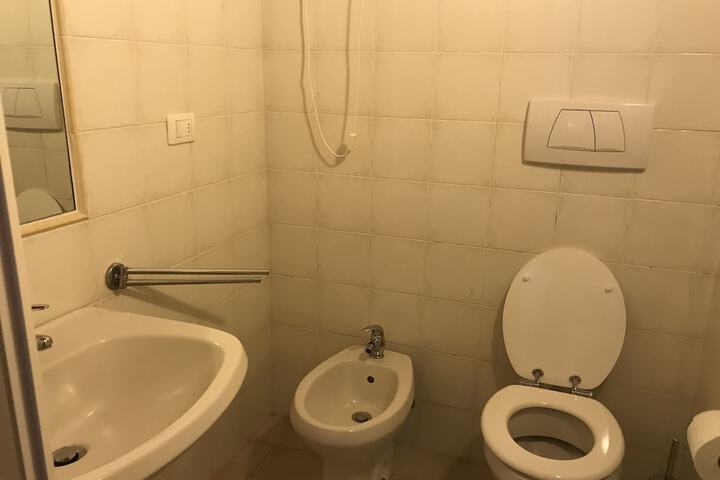 Room 36 of 54