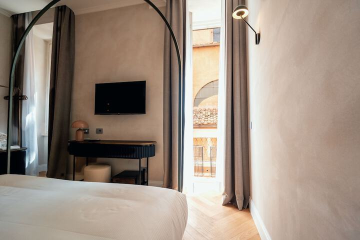 Room 5 of 23