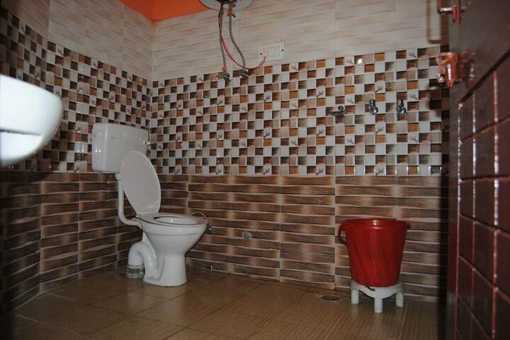 Room 16 of 16