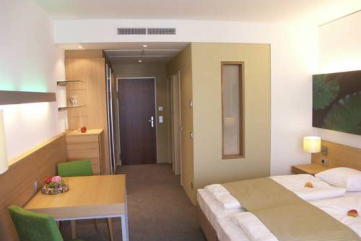 Room 1 of 3