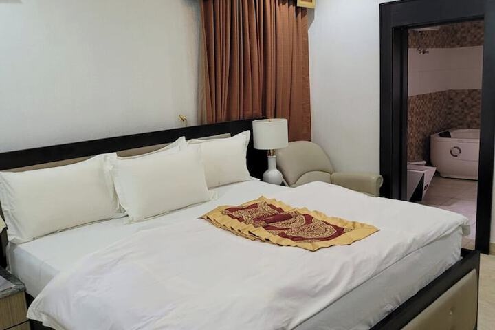 Room 6 of 57