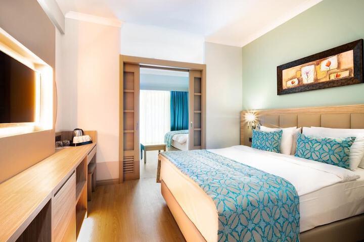 Room 17 of 225