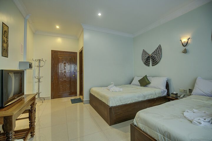 Room 28 of 66