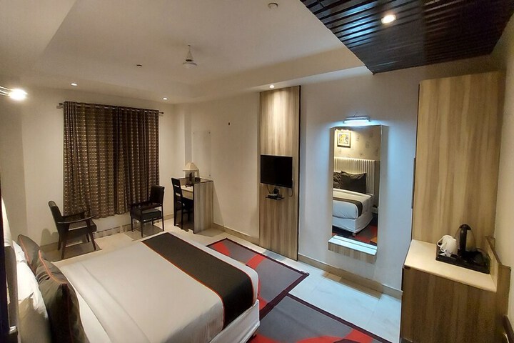 Room 38 of 74