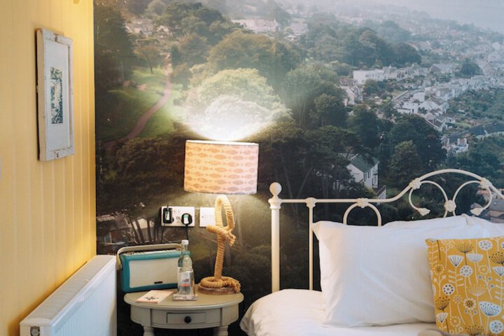 Room 10 of 25
