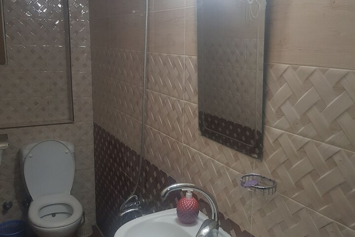 Room 35 of 38