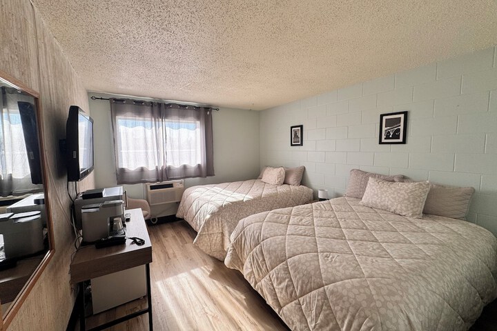 Room 8 of 20