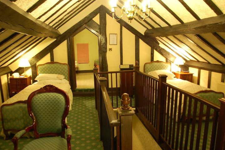 Room 15 of 39