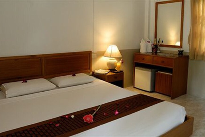 Room 2 of 31