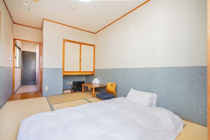 Room 15 of 31