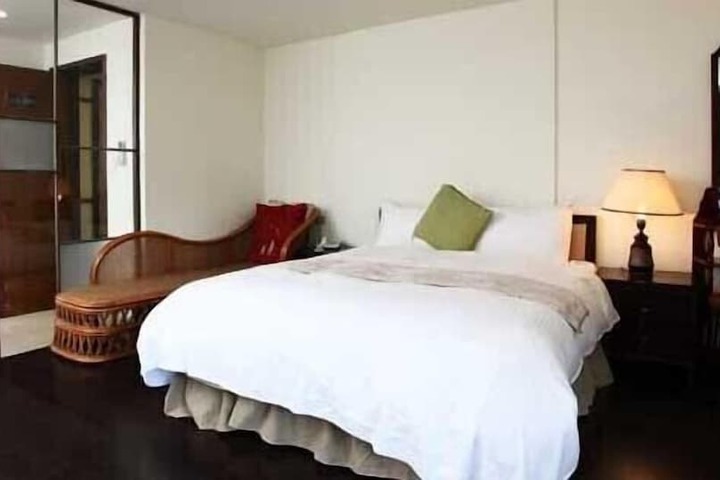 Room 20 of 79