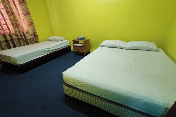Room 9 of 19