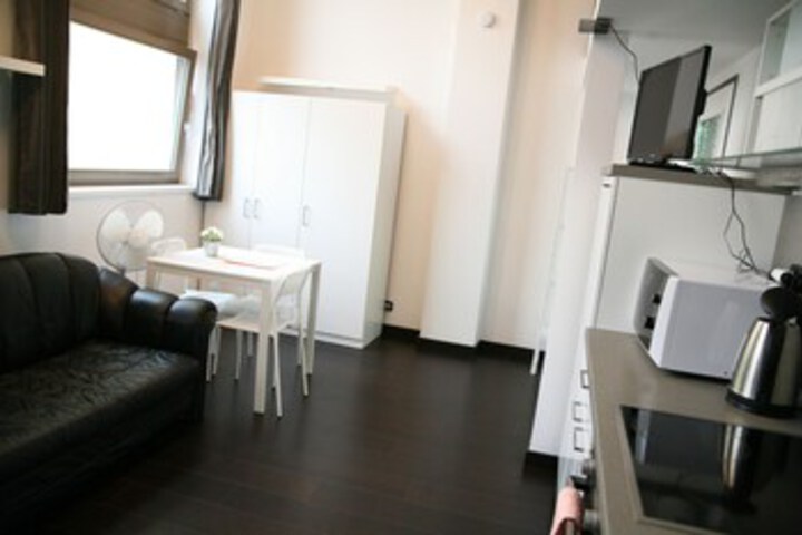 Room 74 of 275