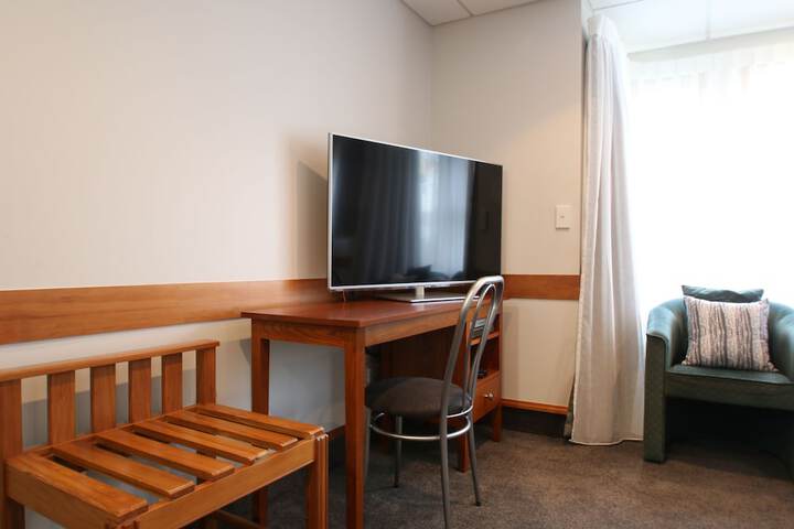 Room 5 of 46